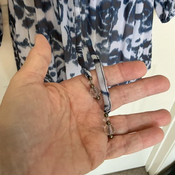 NWT Boston Proper Blocked Floral Top Blouse Tie Front Size XS - Picture 4 of 10